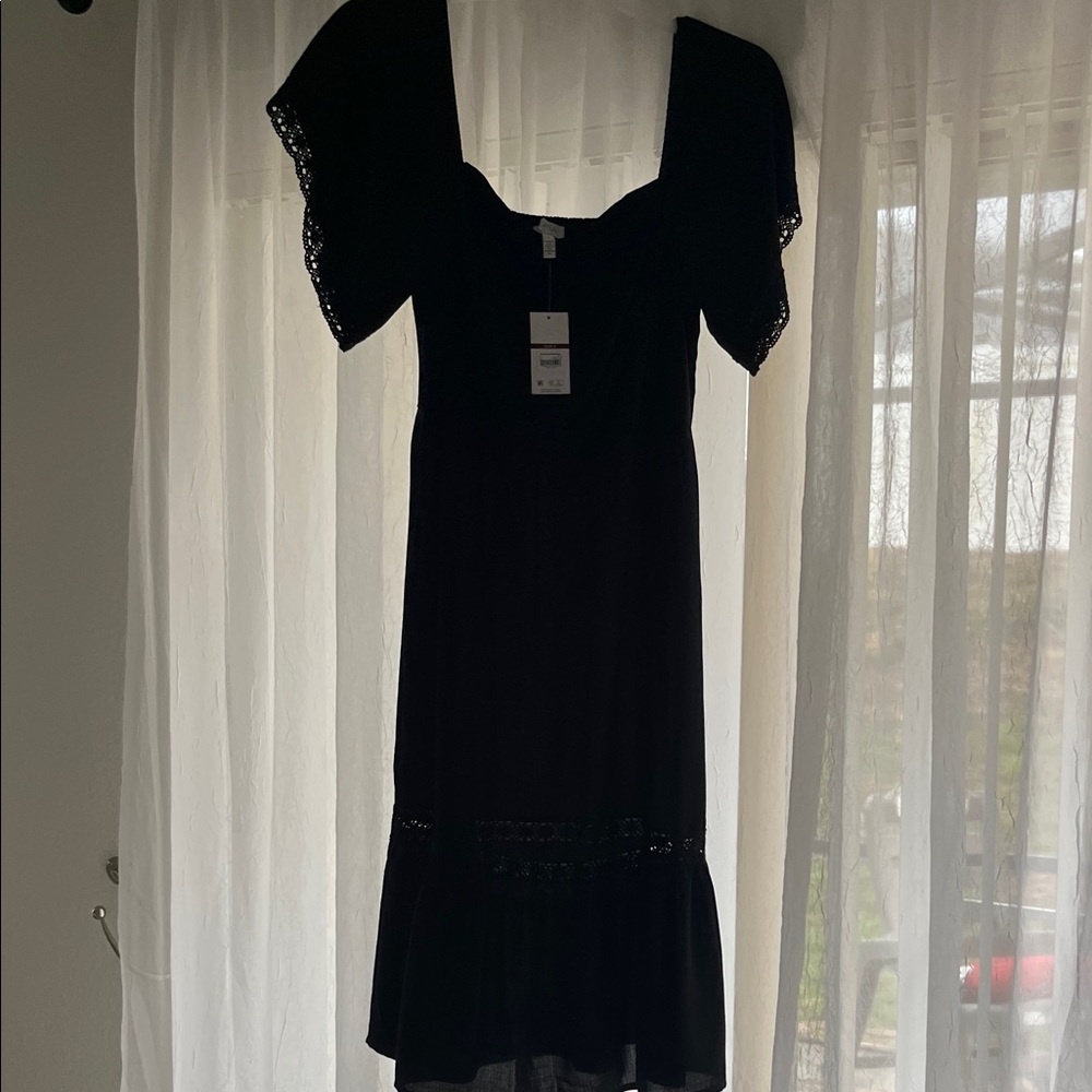 Sofia by Sofia Vergara Black Midi Dress with Lace
